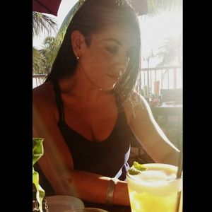 Meet your Posher, Alba